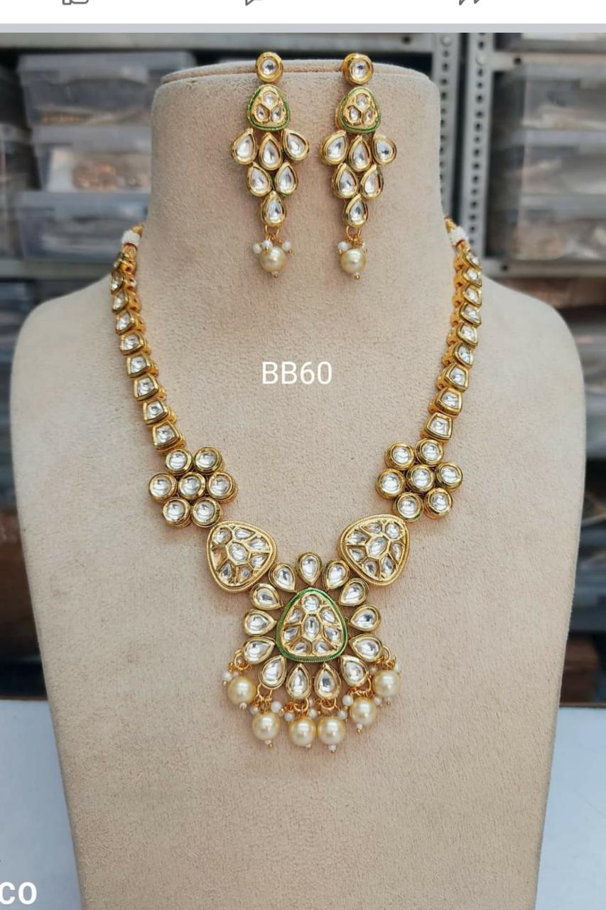 Kundan Necklace Set