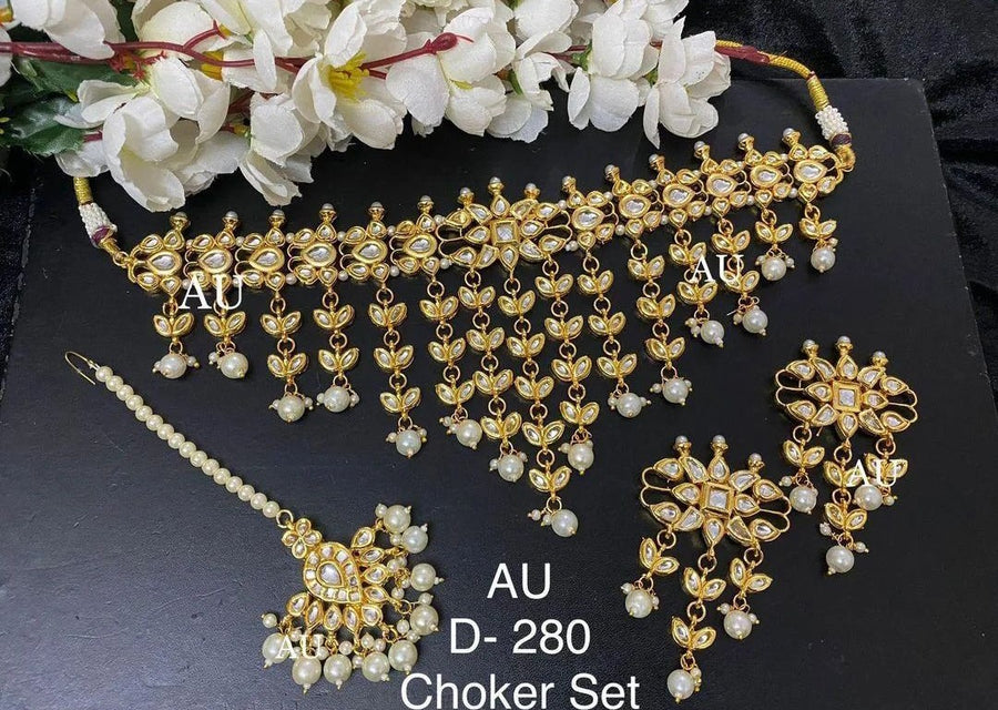 Kundan Choker Set