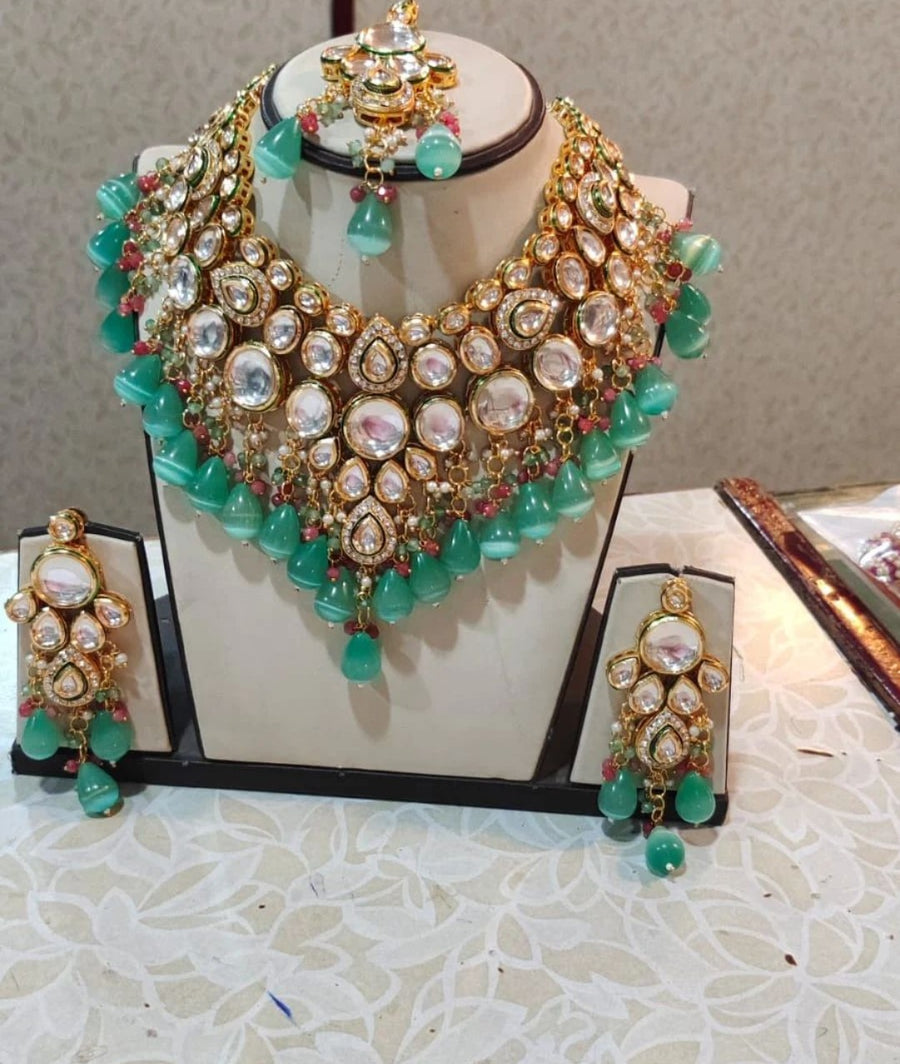 Kundan Bridal Set.